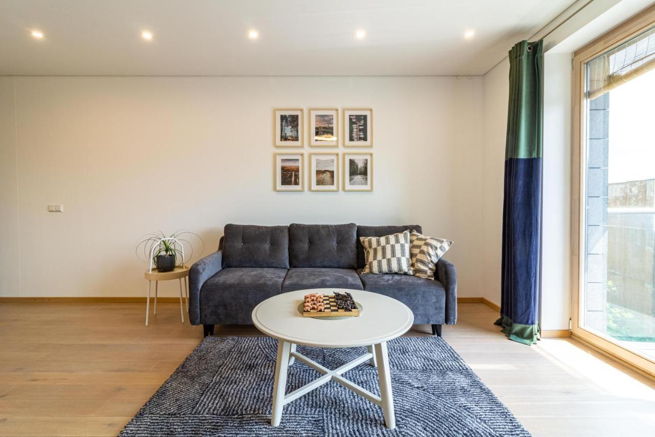 Cohost I Sunny Center Apt, Covered Parking, Balcony & Self Check-In Kaunas Bagian luar foto