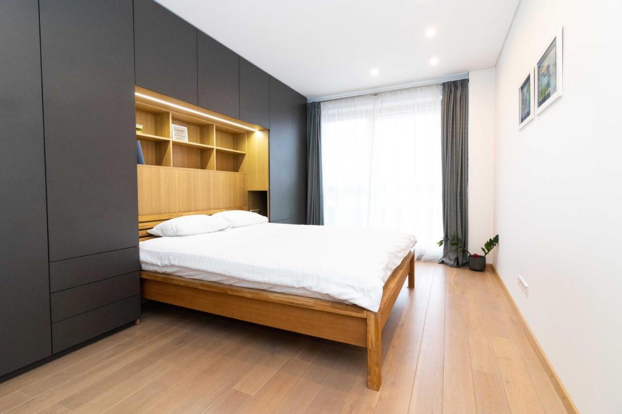 Cohost I Sunny Center Apt, Covered Parking, Balcony & Self Check-In Kaunas Bagian luar foto